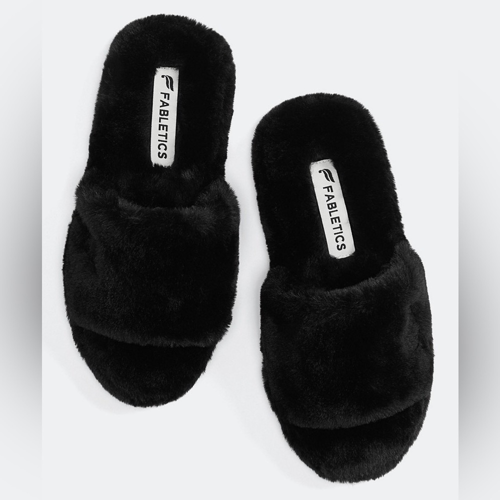 Fabletics • Fur Slip on Slippers